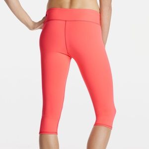 Fabletics Coral Powerhold Capri Legging